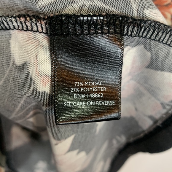 Torrid Floral Knit Cupro Dolman Black Short-sleeve Tee W-510 Plus Size 1X - Picture 7 of 10